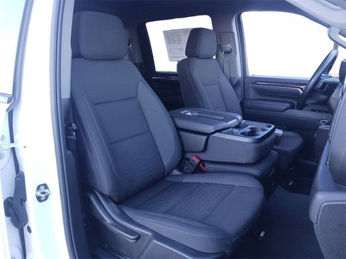 Used 2024 Chevrolet Silverado 2500 LT image 28