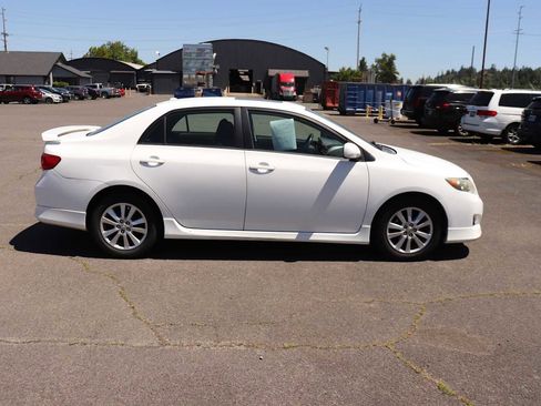 Used 2009 Toyota Corolla S FWD image 4