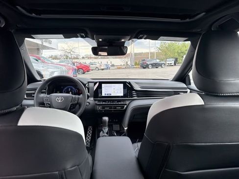 Used 2026 Toyota Camry SE w/ Convenience Package image 29