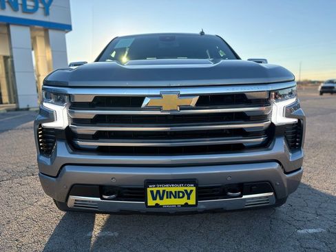 Used 2024 Chevrolet Silverado 1500 High Country AWD/4WD image 2