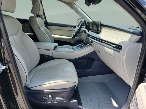 Certified 2023 Hyundai Palisade Calligraphy FWD image 18