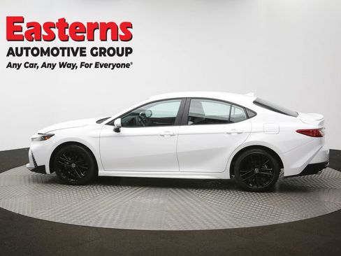 Used 2025 Toyota Camry SE FWD image 61
