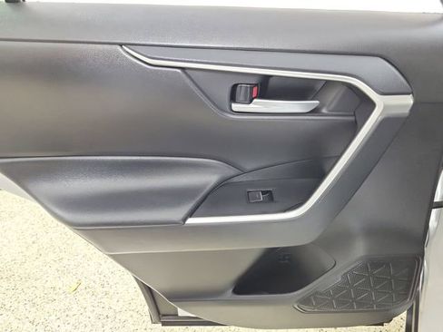 Used 2025 Toyota RAV4 XLE FWD image 14