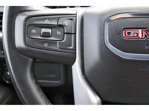 Used 2024 GMC Yukon SLT AWD/4WD image 15