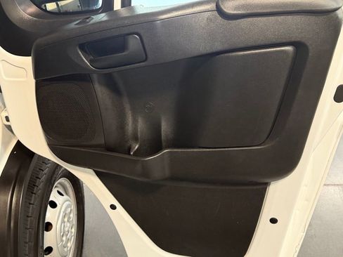 Used 2023 RAM ProMaster 2500 w/ Driver Convenience Group image 24