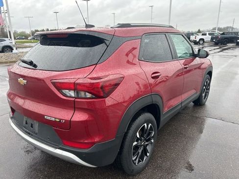Used 2021 Chevrolet TrailBlazer LT w/ Convenience Package image 5