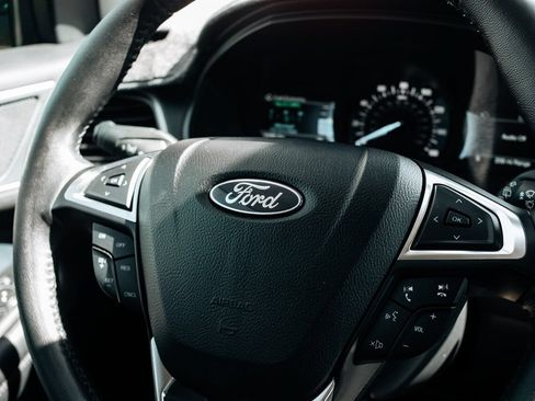 Used 2022 Ford Edge SEL w/ Sport Appearance Package AWD/4WD image 27