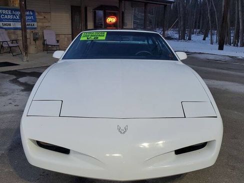 Used 1991 Pontiac Firebird Coupe image 9