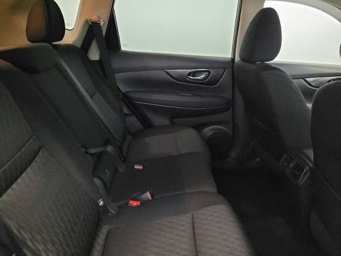 Used 2020 Nissan Rogue SV AWD/4WD image 19