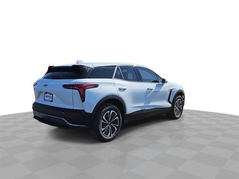 New 2026 Chevrolet Blazer EV LT image 8