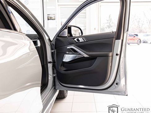 Used 2025 BMW X6 M Competition w/ Executive Package image 43
