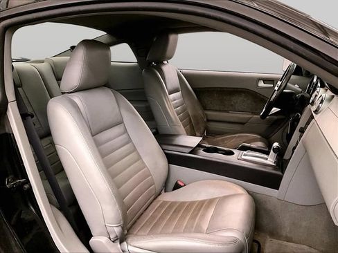 Used 2006 Ford Mustang GT Premium RWD image 9