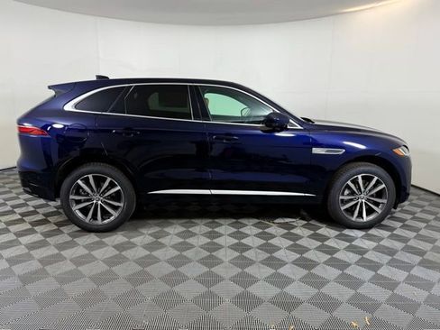 Certified 2026 Jaguar F-PACE R-Dynamic S image 9