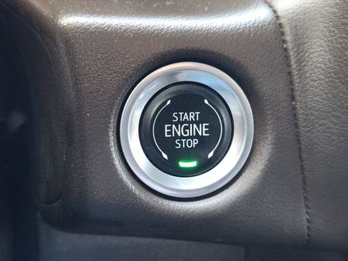 Used 2024 GMC Yukon SLT image 18