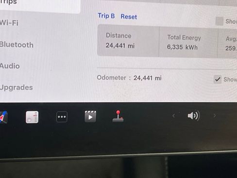 Used 2023 Tesla Model Y Long Range image 24