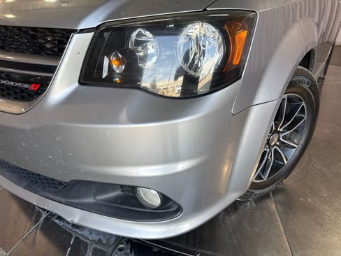 Used 2018 Dodge Grand Caravan GT FWD image 9