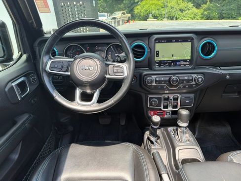 Used 2021 Jeep Wrangler Unlimited Rubicon 4xe w/ Cold Weather Group AWD/4WD image 5