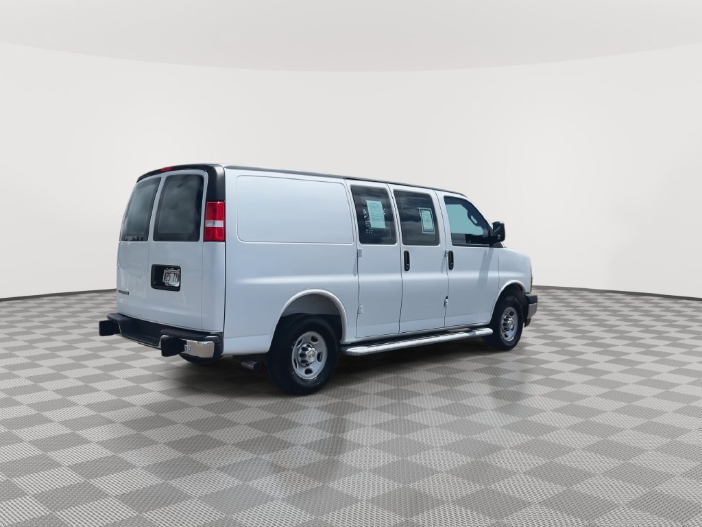 Used 2025 Chevrolet Express 2500 w/ Driver Convenience Package RWD image 8