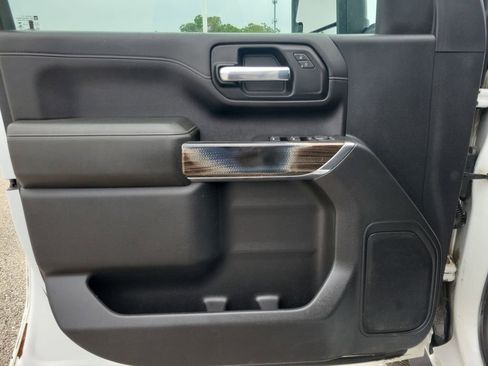 Used 2020 Chevrolet Silverado 3500 LT AWD/4WD image 16