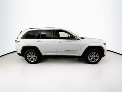 Used 2022 Jeep Grand Cherokee Limited AWD/4WD image 4