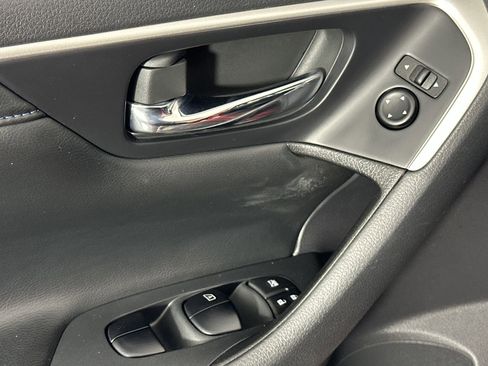 Used 2017 Nissan Altima 2.5 SR w/ Midnight Edition Package image 17