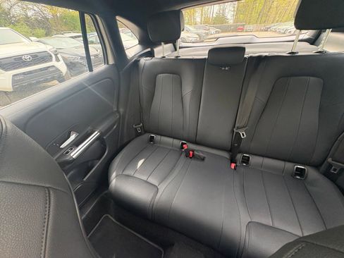 Used 2025 Mercedes-Benz GLA 250 image 37