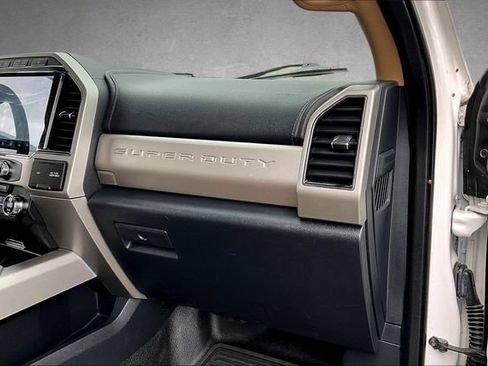 Certified 2022 Ford F250 Lariat w/ Lariat Ultimate Package image 15