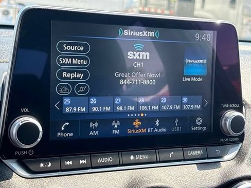 Used 2025 Nissan Sentra SV FWD image 20