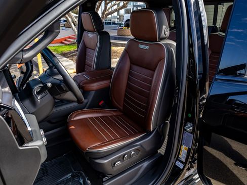 Used 2024 GMC Sierra 2500 Denali Ultimate w/ Max Trailering Package image 30