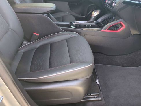 Used 2023 Chevrolet TrailBlazer RS image 27