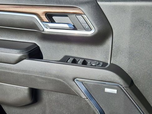 Used 2022 Chevrolet Silverado 1500 LT Trail Boss w/ LT Trail Boss Premium Package AWD/4WD image 6