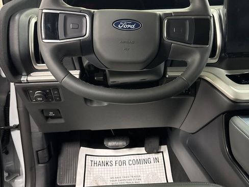 New 2026 Ford Expedition Active image 11