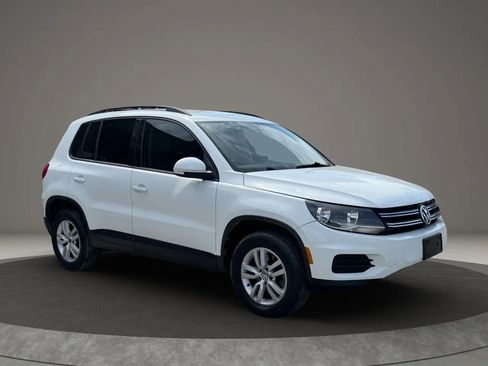 Used 2016 Volkswagen Tiguan S image 13
