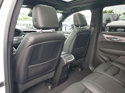 Used 2021 Cadillac XT6 Luxury image 19