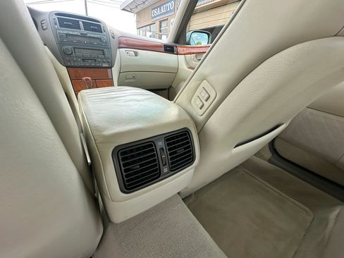 Used 2001 Lexus LS 430 RWD image 29