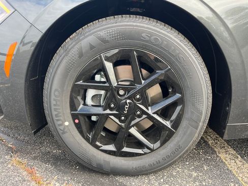 New 2026 Kia K5 LXS image 9