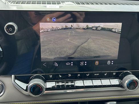 New 2026 Chevrolet Colorado ZR2 w/ Technology Package image 24