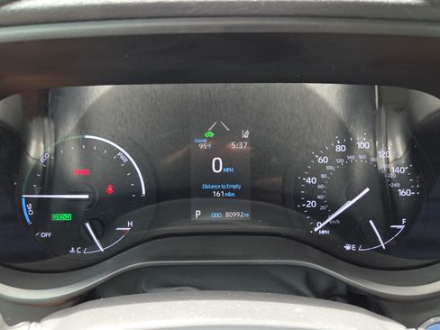 Certified 2021 Toyota Sienna XLE FWD image 24