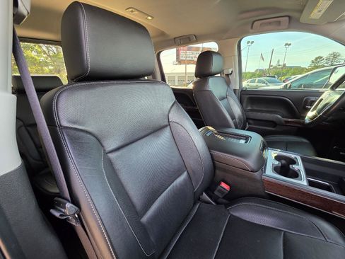 Used 2018 GMC Sierra 1500 SLT AWD/4WD image 31