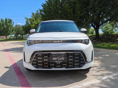 Used 2023 Kia Soul GT-Line FWD image 2