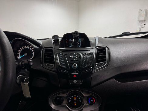 Used 2017 Ford Fiesta SE FWD image 19