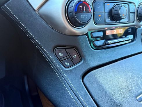 Used 2018 GMC Yukon XL Denali w/ Enhanced Security Package image 19