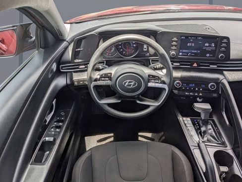 Used 2022 Hyundai Elantra SEL w/ Cargo Package FWD image 14