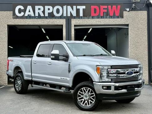 Used 2017 Ford F250 Lariat w/ Lariat Value Package AWD/4WD image 2