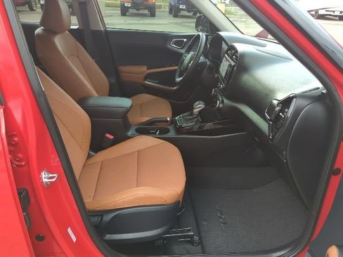 Used 2025 Kia Soul EX FWD image 18
