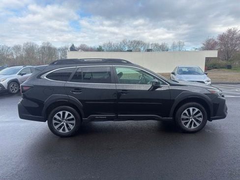 Certified 2025 Subaru Outback Premium AWD/4WD image 5