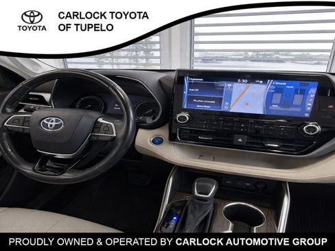 Used 2021 Toyota Highlander Platinum AWD/4WD image 18