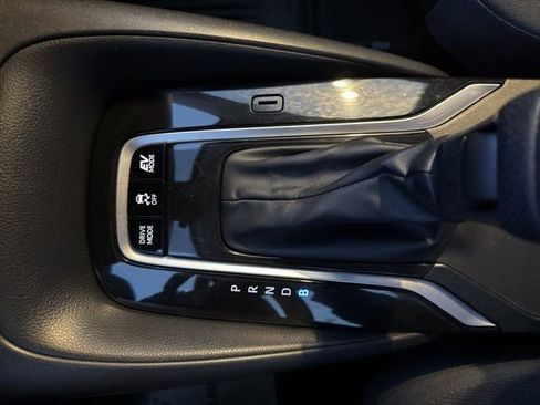 Certified 2024 Toyota Corolla LE image 28