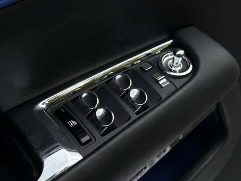 Used 2016 Rolls-Royce Wraith RWD image 34