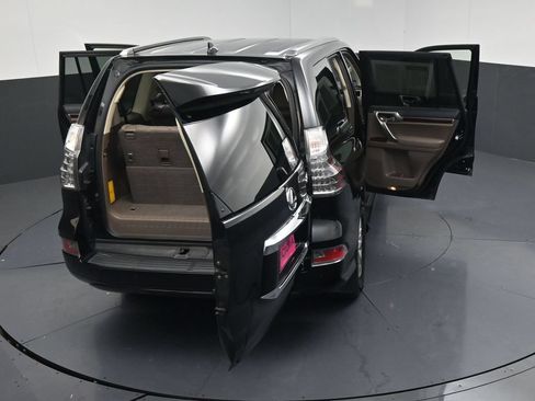 Used 2016 Lexus GX 460 w/ Premium Package AWD/4WD image 25